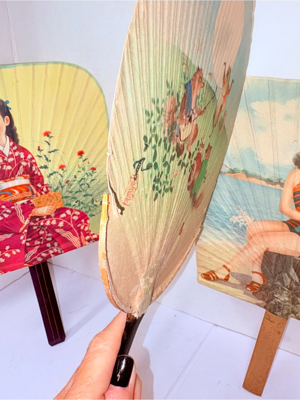 Vintage Japanese Fans - Picture 6 of 10